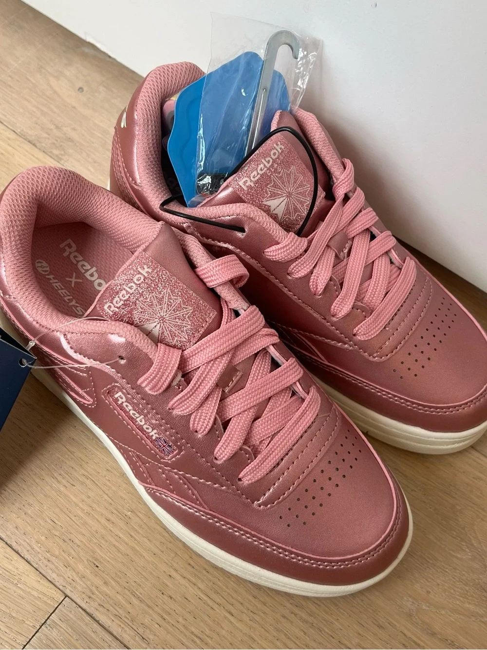 Reebok Heely's Club C Metallic Pink Rose Gold Sneakers - Women’s/Girl’s Size 4